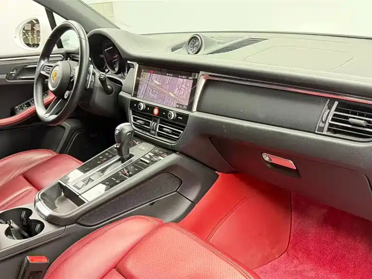 Porsche Macan 2023 Macan 2.0T фото 13