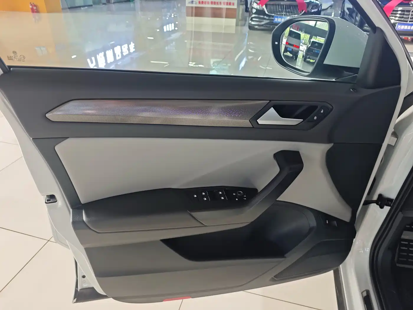 Volkswagen T-Roc, миниатюра 11