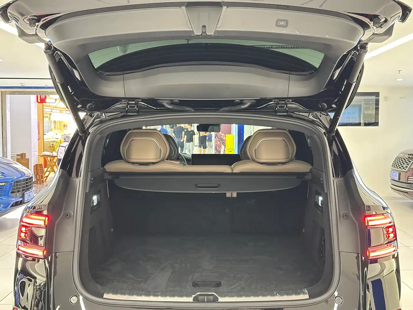 ZEEKR 8X 2026