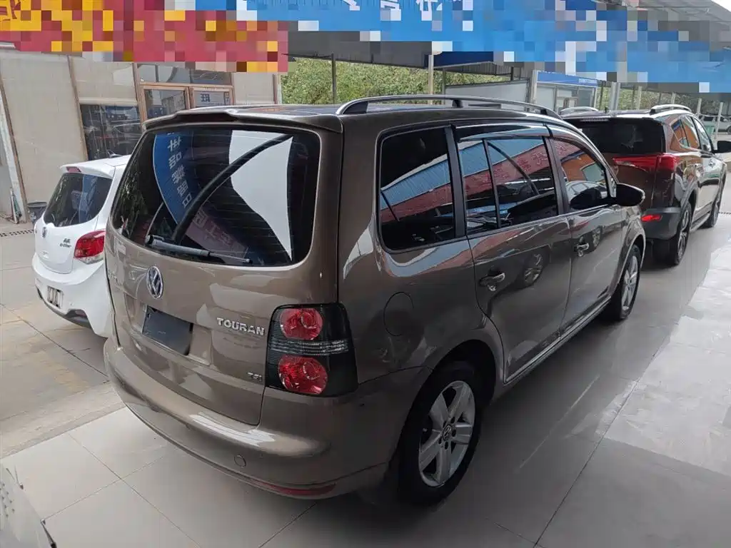 Volkswagen Touran 2015 1.4T DSG Comfort Edition 5-seater фото 7