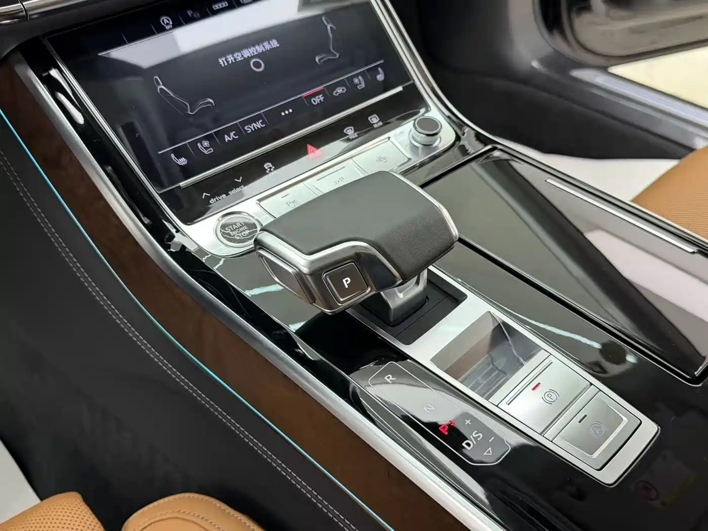Audi A8 2024 Model A8L 50 TFSI quattro Executive фото 15