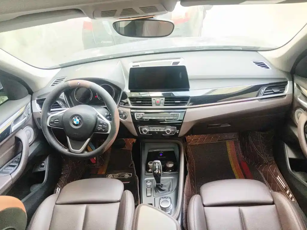 Фото 12 - BMW X1