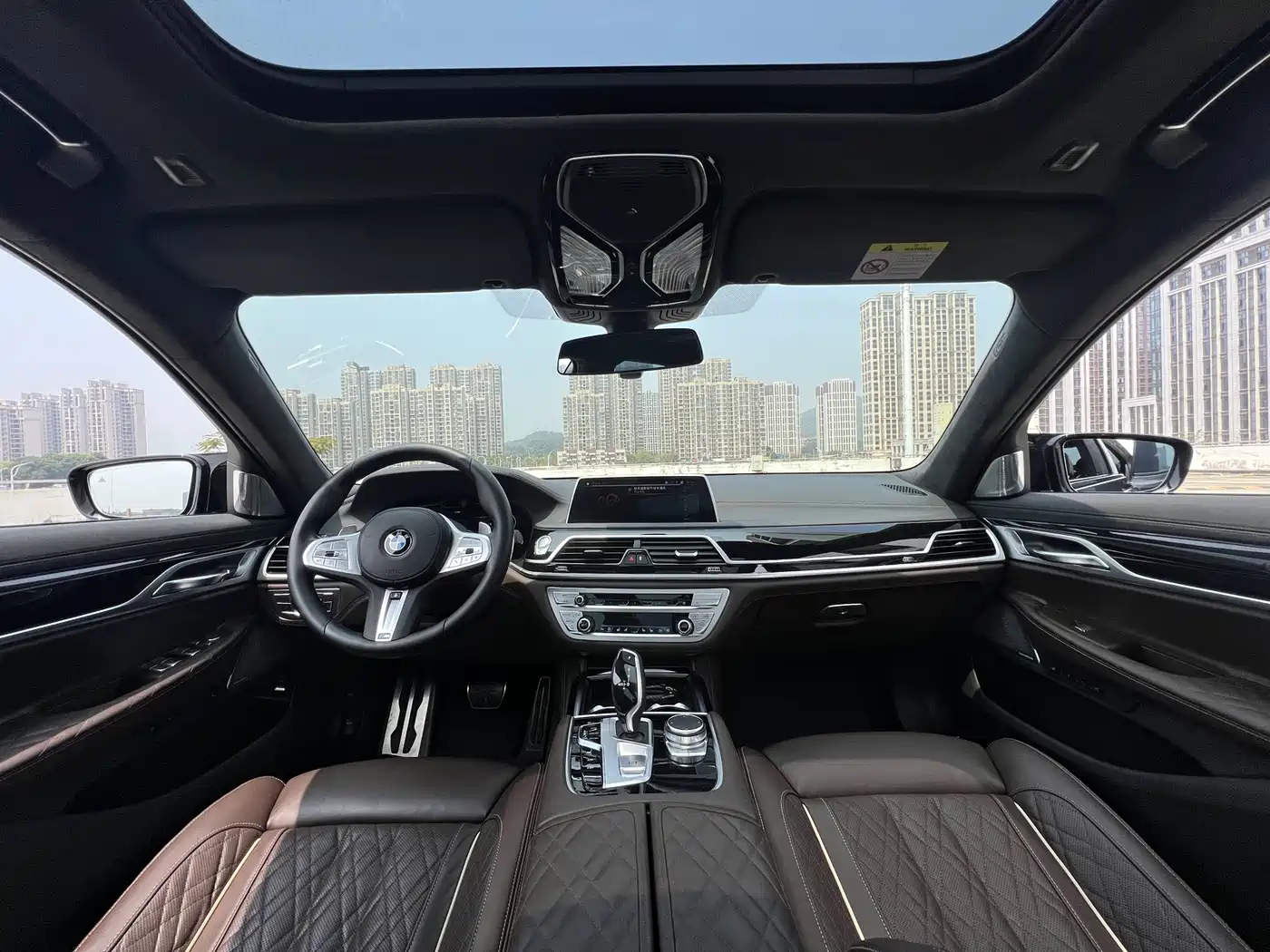 BMW 7 Series 2022 740Li xDrive Executive M Sport Package фото 8