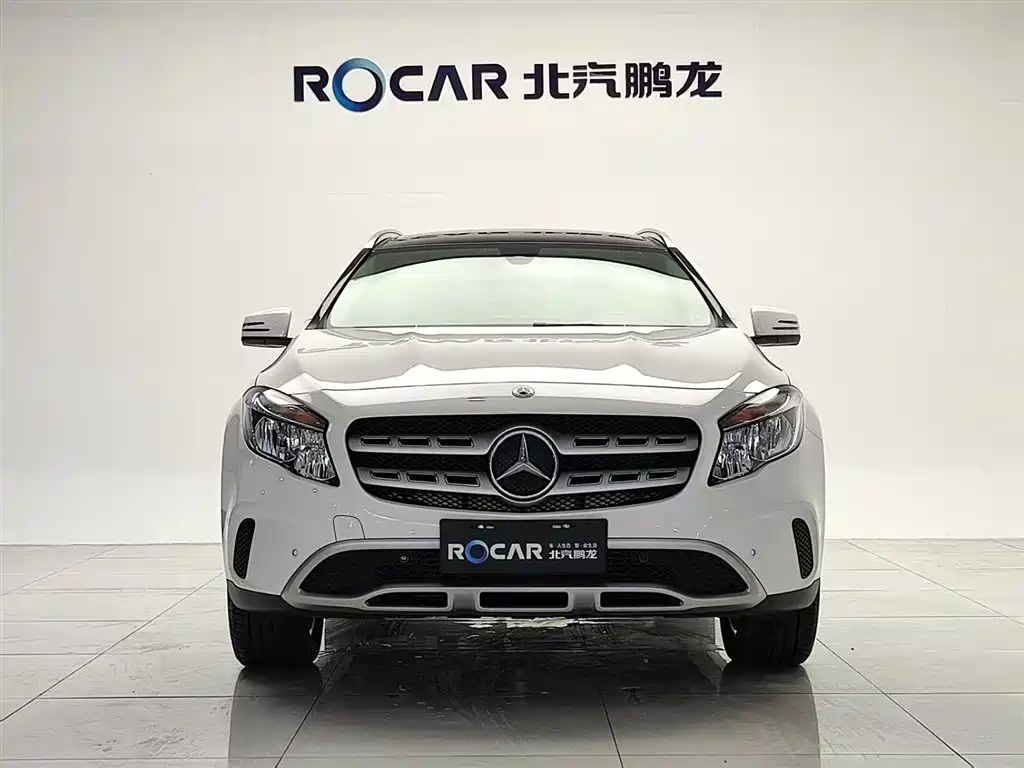 Mercedes-Benz GLA 2017 GLA 200 Dynamic фото 2
