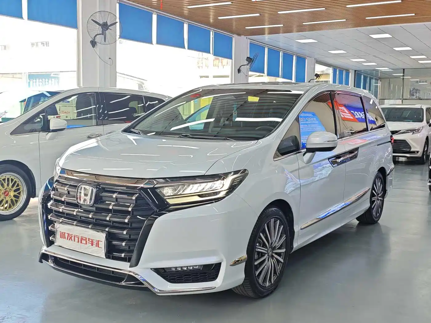 Honda Elysion 2024 2024 2.0L e:HEV Luxury Edition
