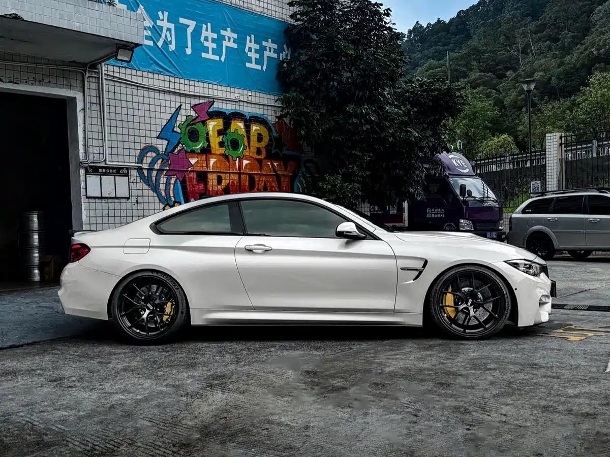 BMW M4 2014 M4 Coupe фото 3