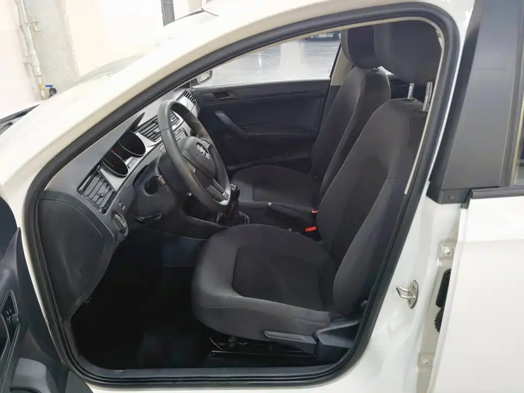 Škoda Rapid 2022 2020 1.5L Manual Standard