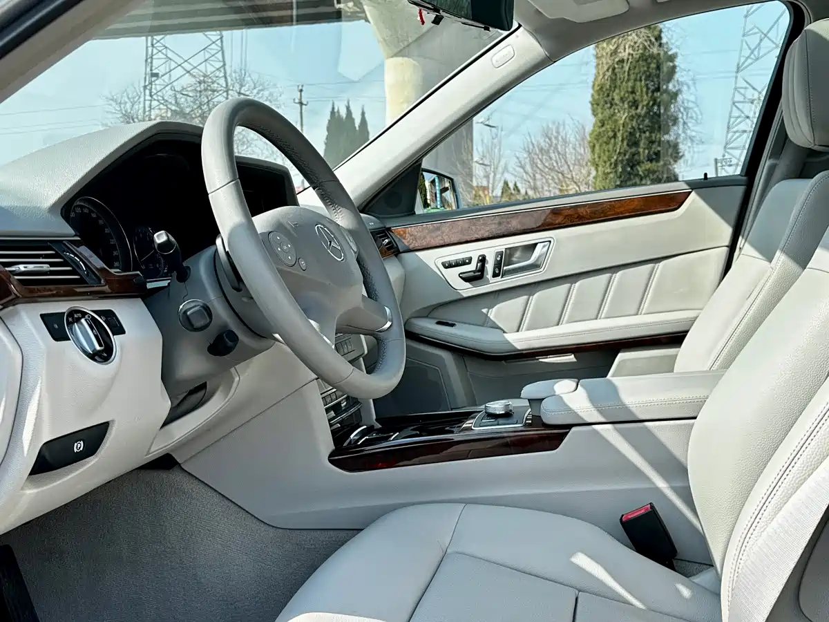 Mercedes-Benz E-Class 2012 E 200 L CGI Elegance фото 6