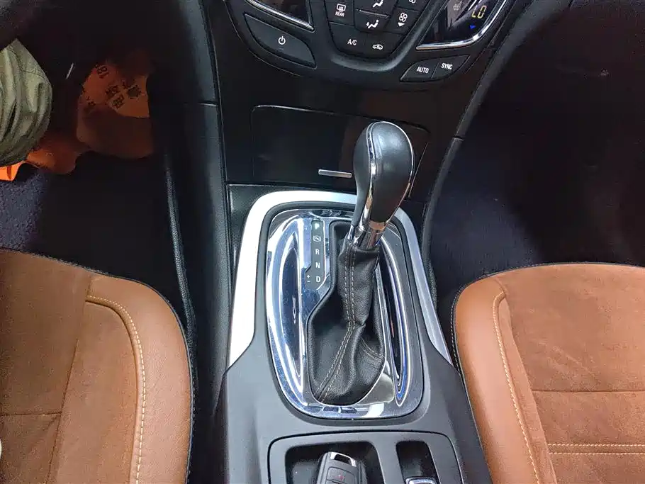 Buick Regal 2015 1.6T Elite Tech Edition фото 16
