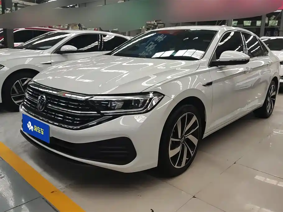 Volkswagen Sagitar 2025 300TSI DSG Surpass Edition