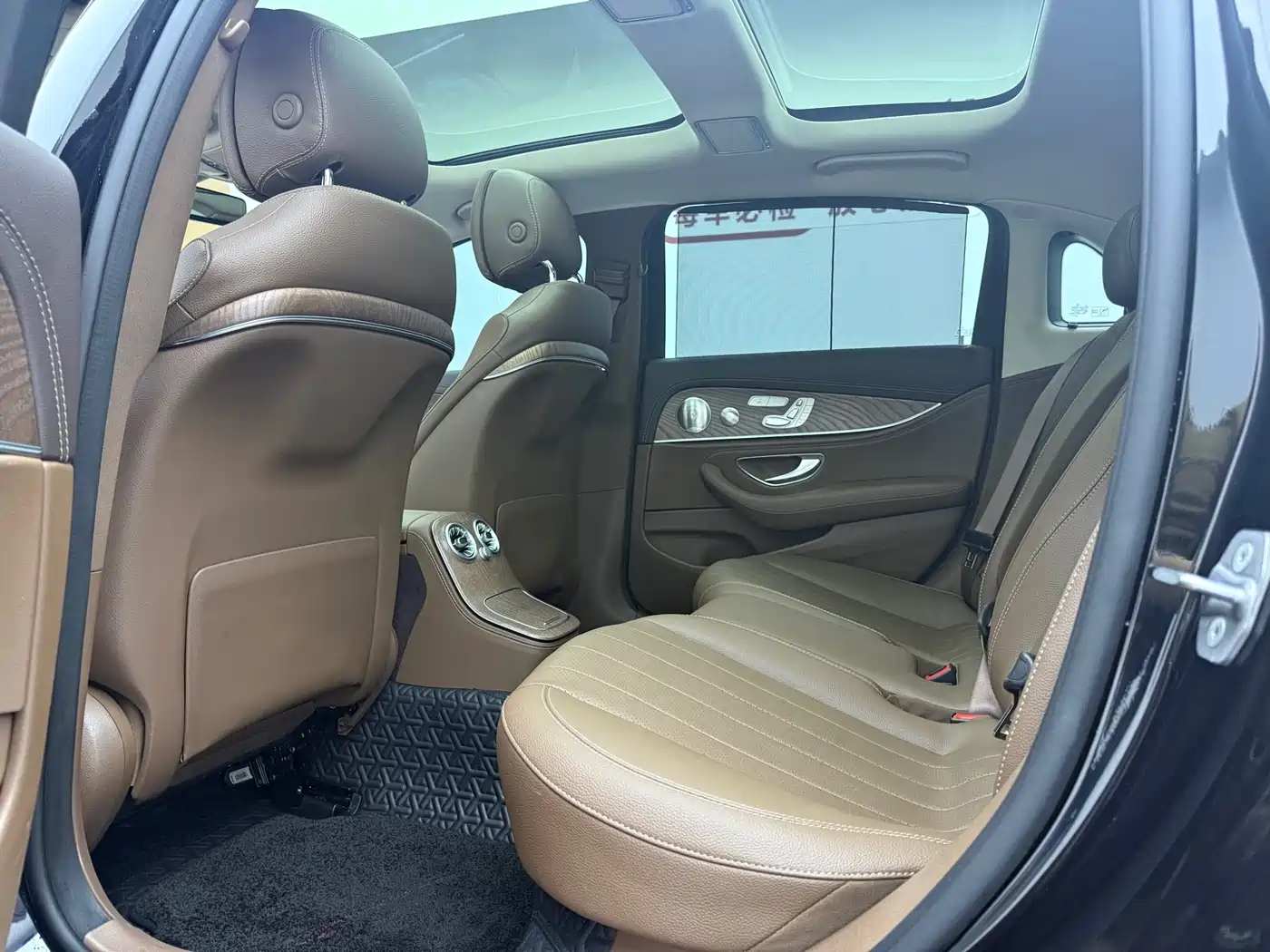 Mercedes-Benz E-Class 2023 Facelift E 300 L Luxury фото 6