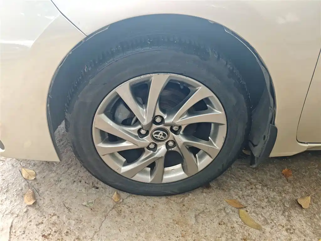 Toyota Corolla 2017 Facelift 1.2T S-CVT GL-i Leather Edition фото 23