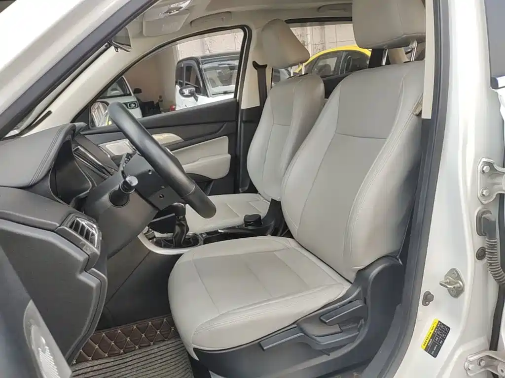 BAIC Huansu S5 2017 2017 1.3T Manual Deluxe