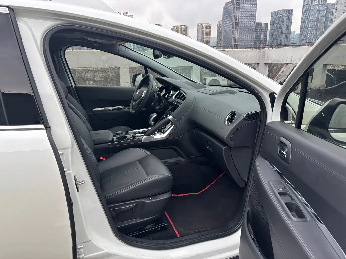 Peugeot 3008 2013 1.6THP Roland Garros Edition фото 9
