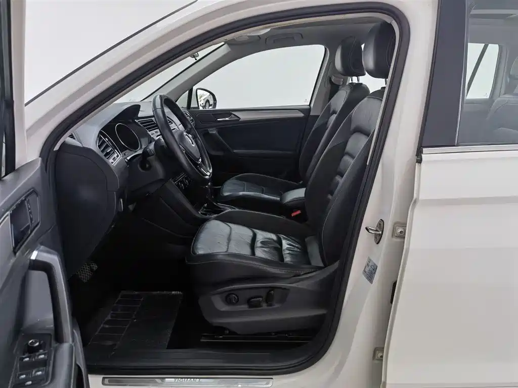 Volkswagen Tiguan L 2020 330TSI Auto 2WD Panorama Comfort China VI фото 10