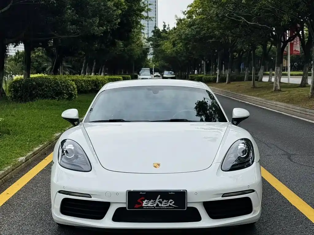 Фото 2 - Porsche 718