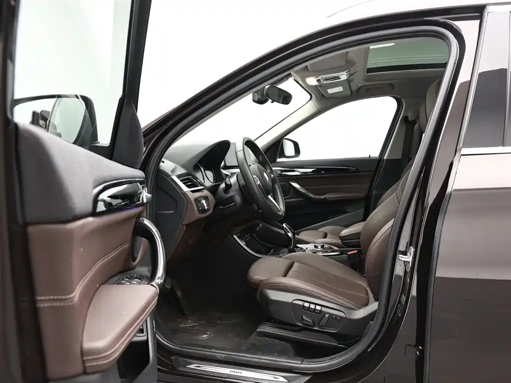 BMW X1 2020 sDrive20Li Premium Edition фото 11