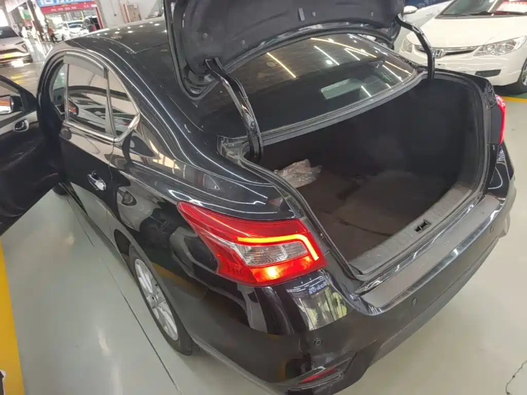 Nissan SYLPHY, миниатюра 5