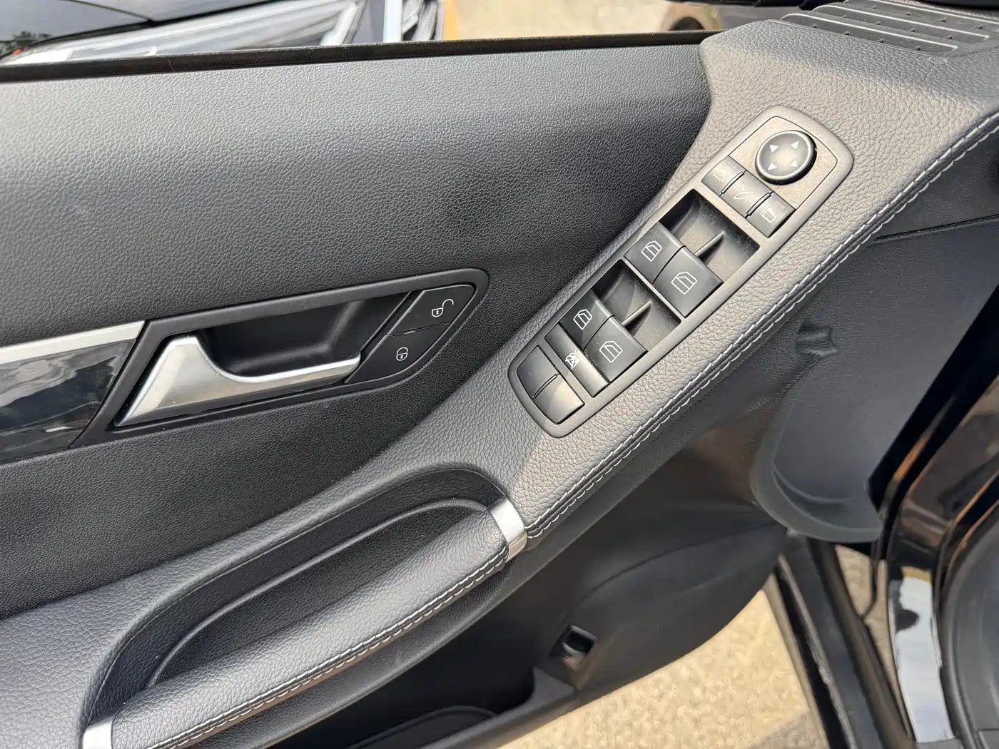 Mercedes-Benz R-Class 2017 R 320 4MATIC Business Collector's Edition фото 14