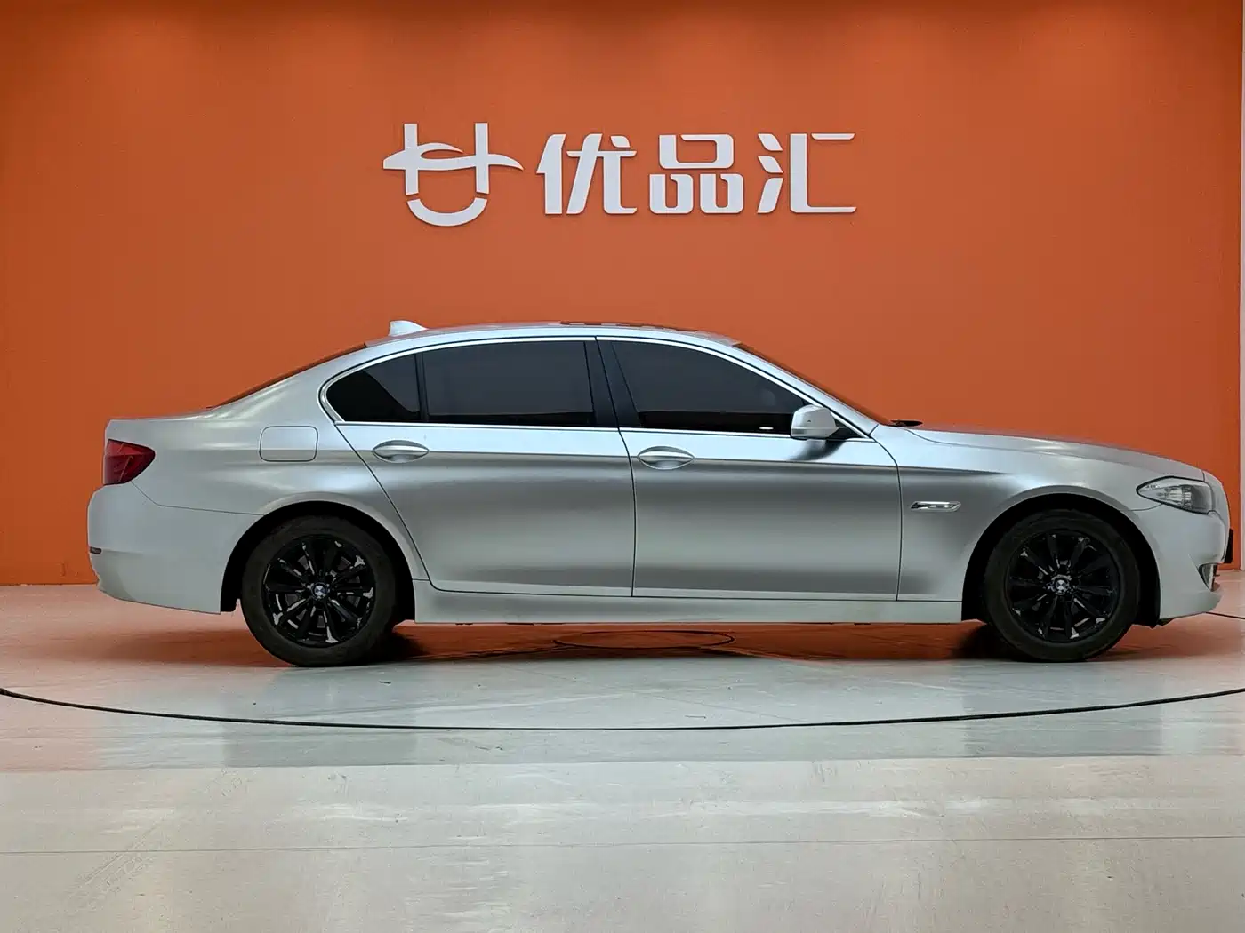 BMW 5 Series 2013 525Li Luxury фото 4
