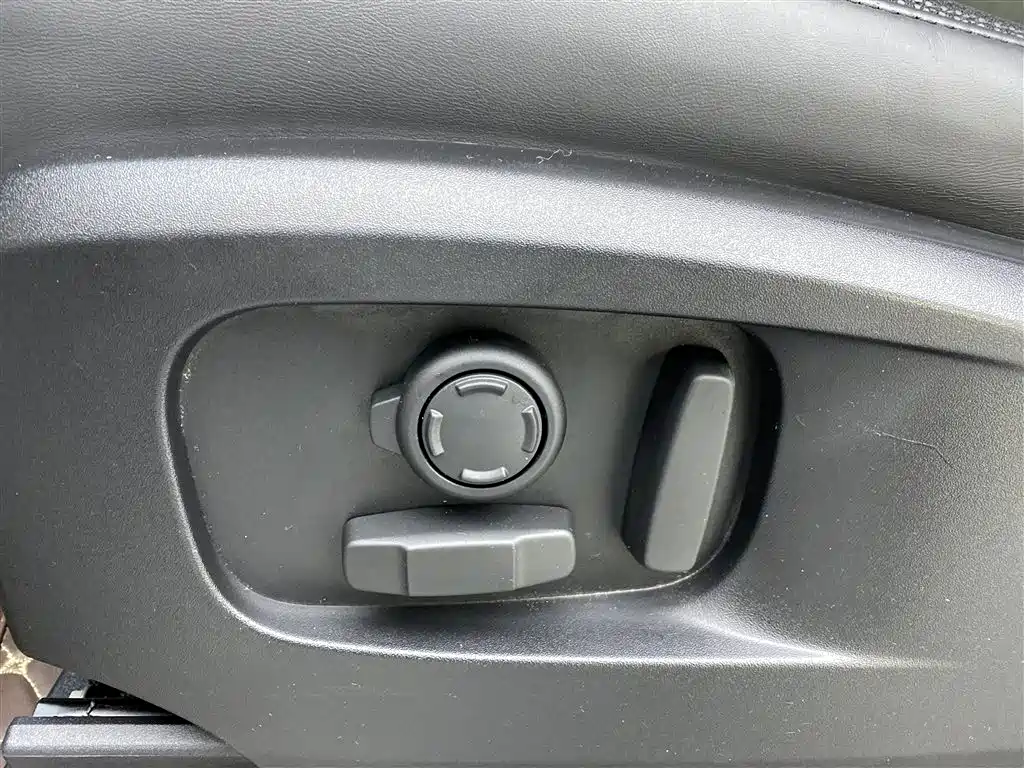 Land Rover Defender 2022 90 2.0T P300 X-DYNAMIC HSE фото 23