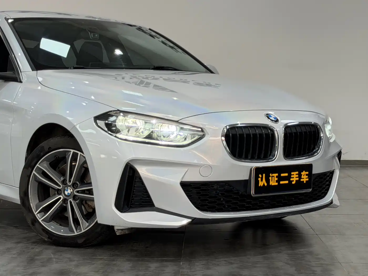 BMW 1 Series 2022 120i M Sport фото 15