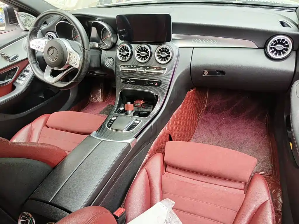 Photo 12 - Mercedes-Benz C-Class