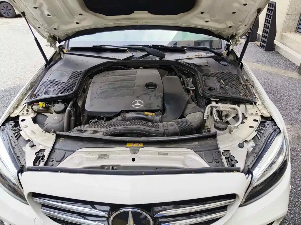 Photo 9 - Mercedes-Benz C-Class