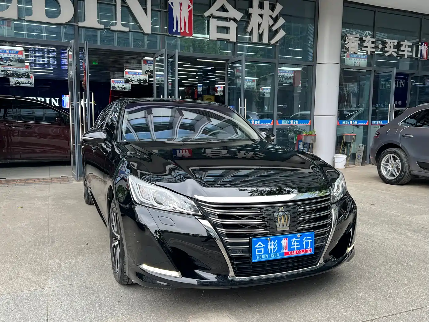 Toyota Crown 2018 2.0T Fashion Edition фото 3