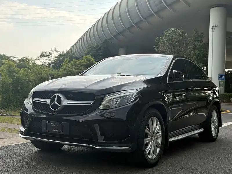 Mercedes-Benz GLE Coupe GLE 320 4MATIC Coupe SUV
