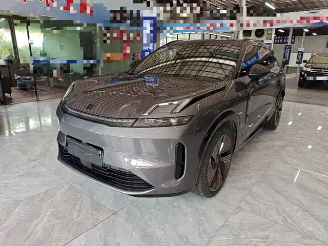 Lynk & Co Lynk & Co 08 EM-P 2023 220km Time Limited Edition