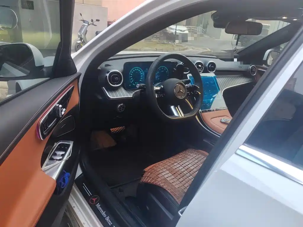 Mercedes-Benz C-Class 2023 C 200 L Sport фото 12
