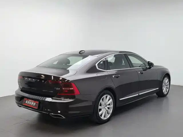 Volvo S90 2020 T5 Momentum Luxury Edition — фото 2
