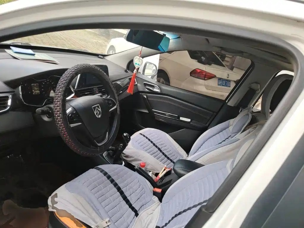 Baojun 310 2016 2016 1.2L Manual Luxury Type