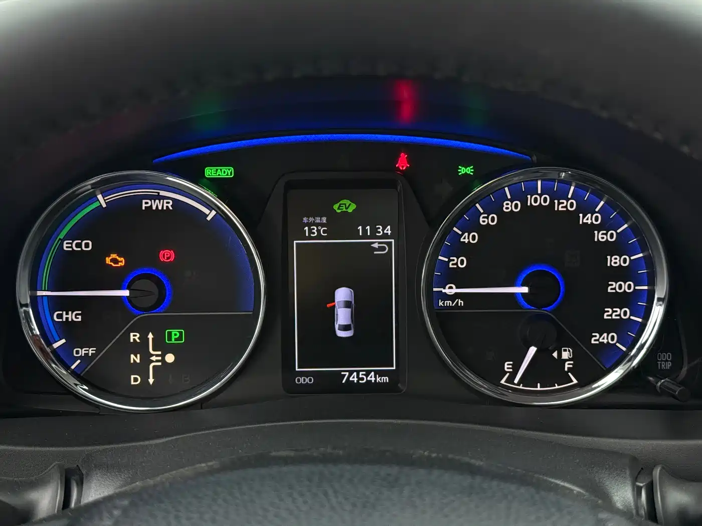Toyota Corolla 2018 Hybrid 1.8L E-CVT Smart Edition фото 11
