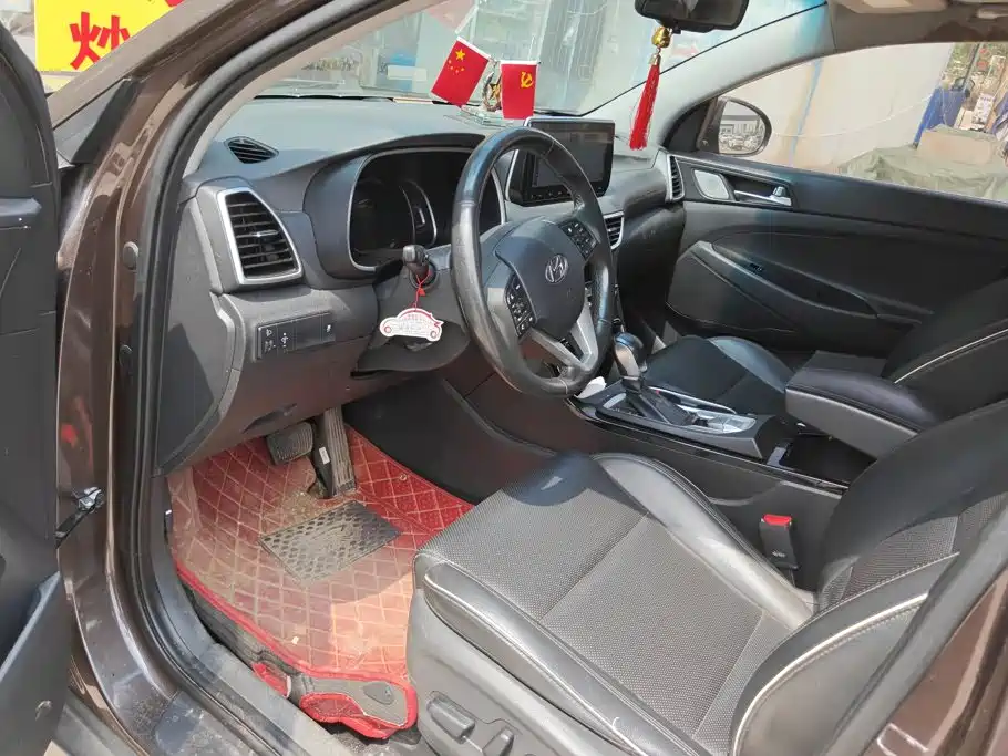 Фото 9 - Hyundai Tucson