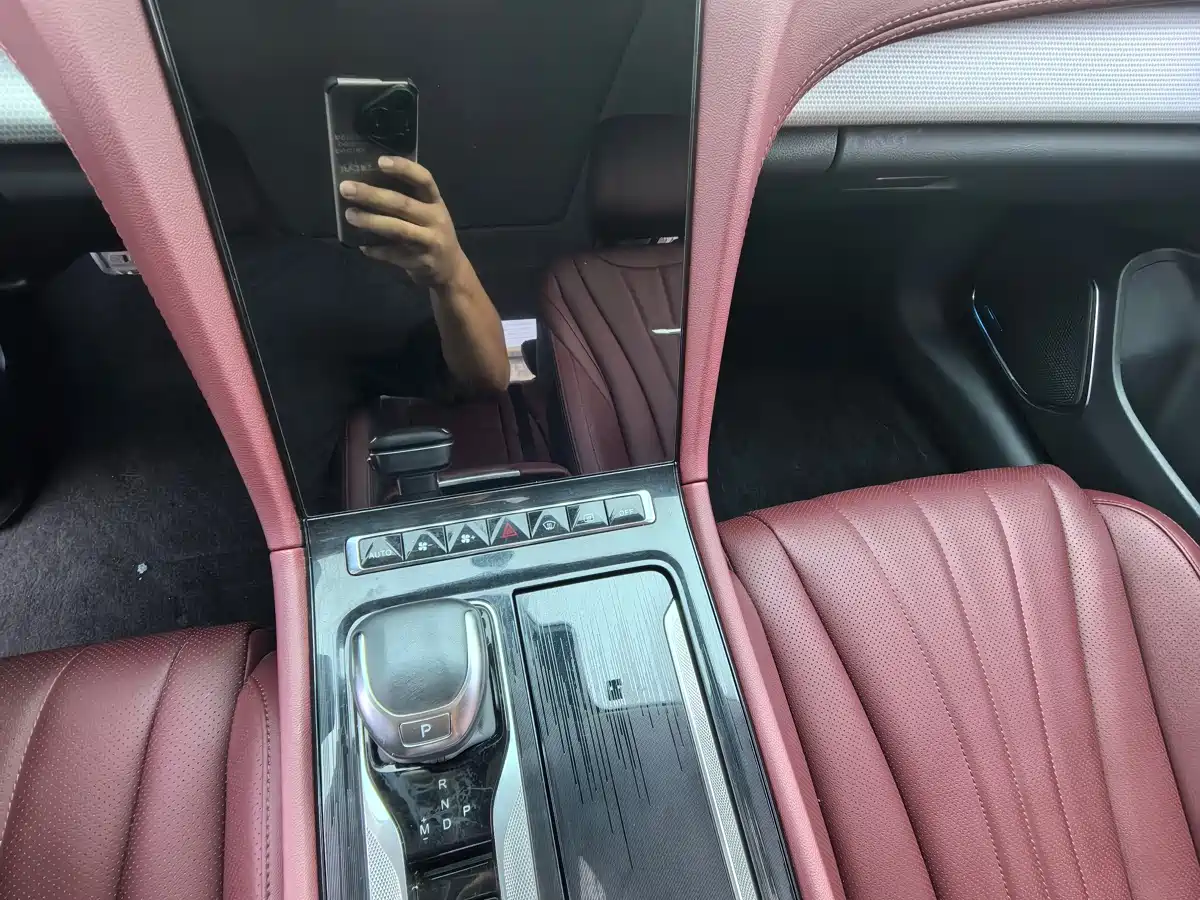 Hongqi H5 2022 Classic Facelift 1.5T DCT Flag Rhythm Edition фото 8