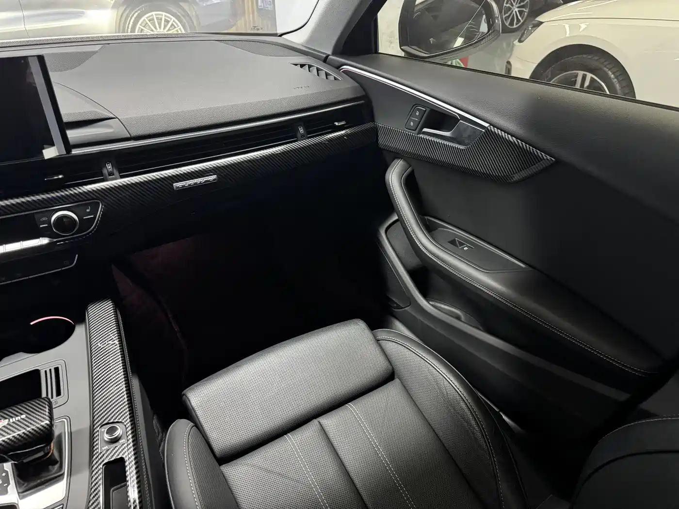Audi A4L 2020 40 TFSI Luxury Dynamic фото 7