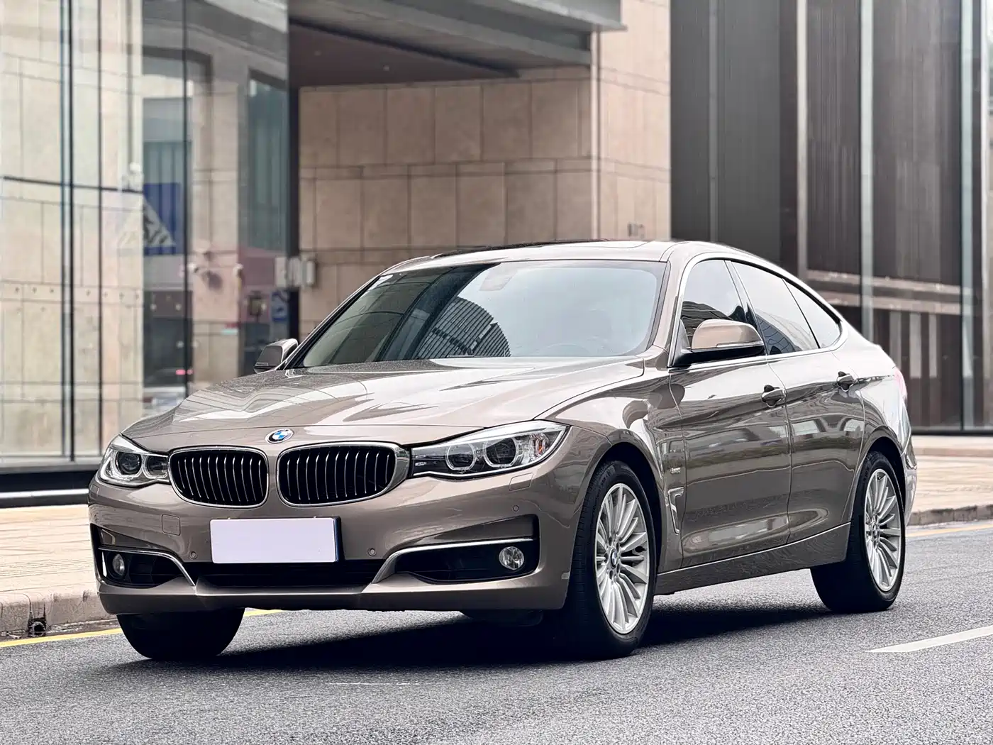 BMW 3 Series GT 2016 328i Design Package