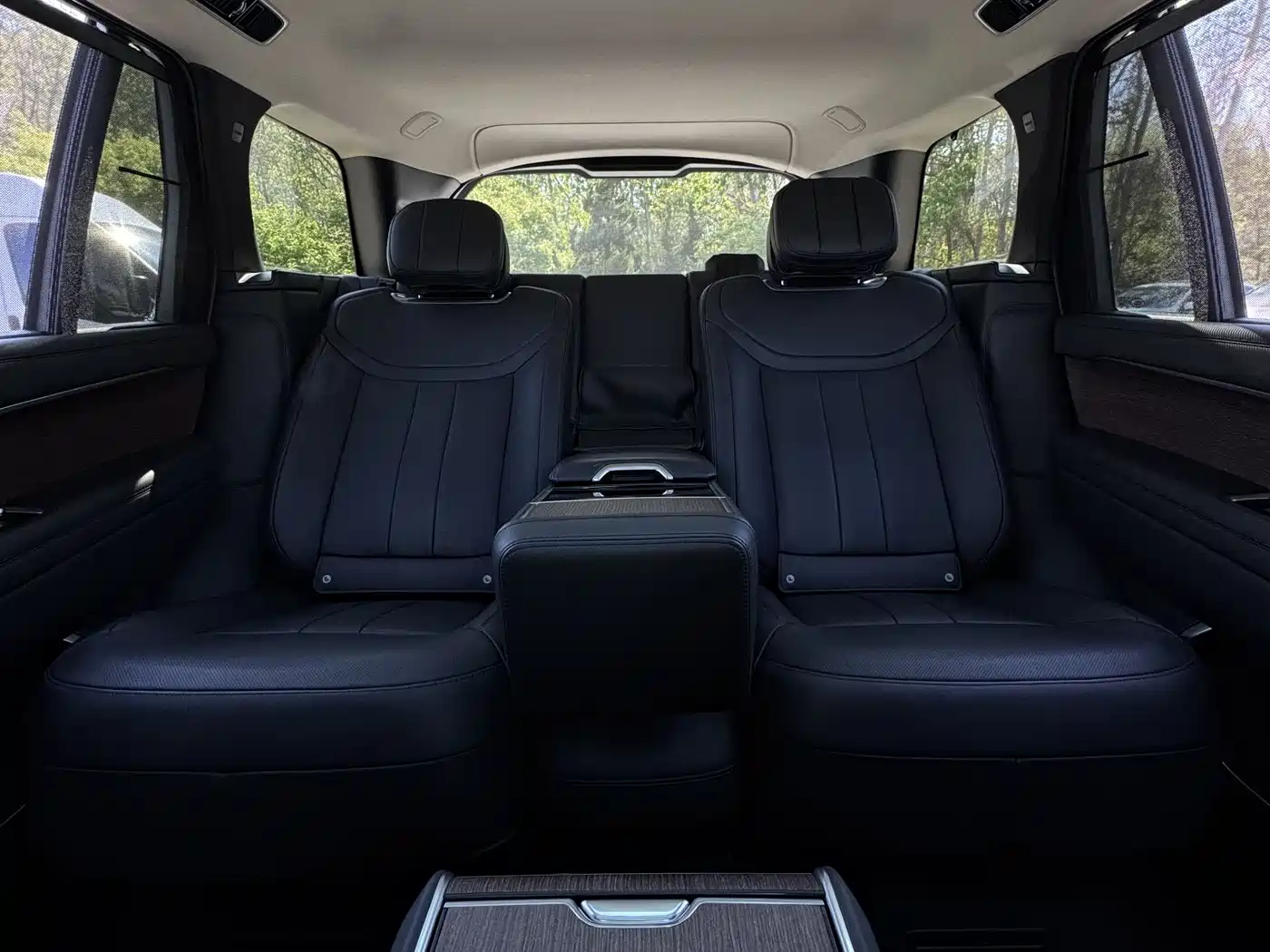 Land Rover Range Rover 2024 3.0 L6 400PS Genesis Extended фото 22