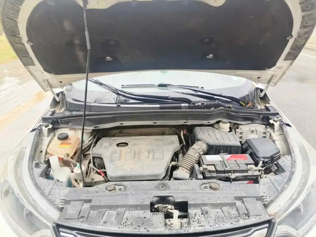 Dongfeng Aeolus Dongfeng Fengshen AX7 2016 2015 2.0L Manual Zhiyi Edition