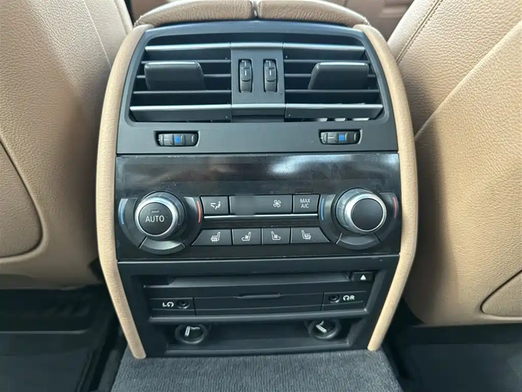 BMW 7 Series 2013 Model 730Li Luxury фото 19