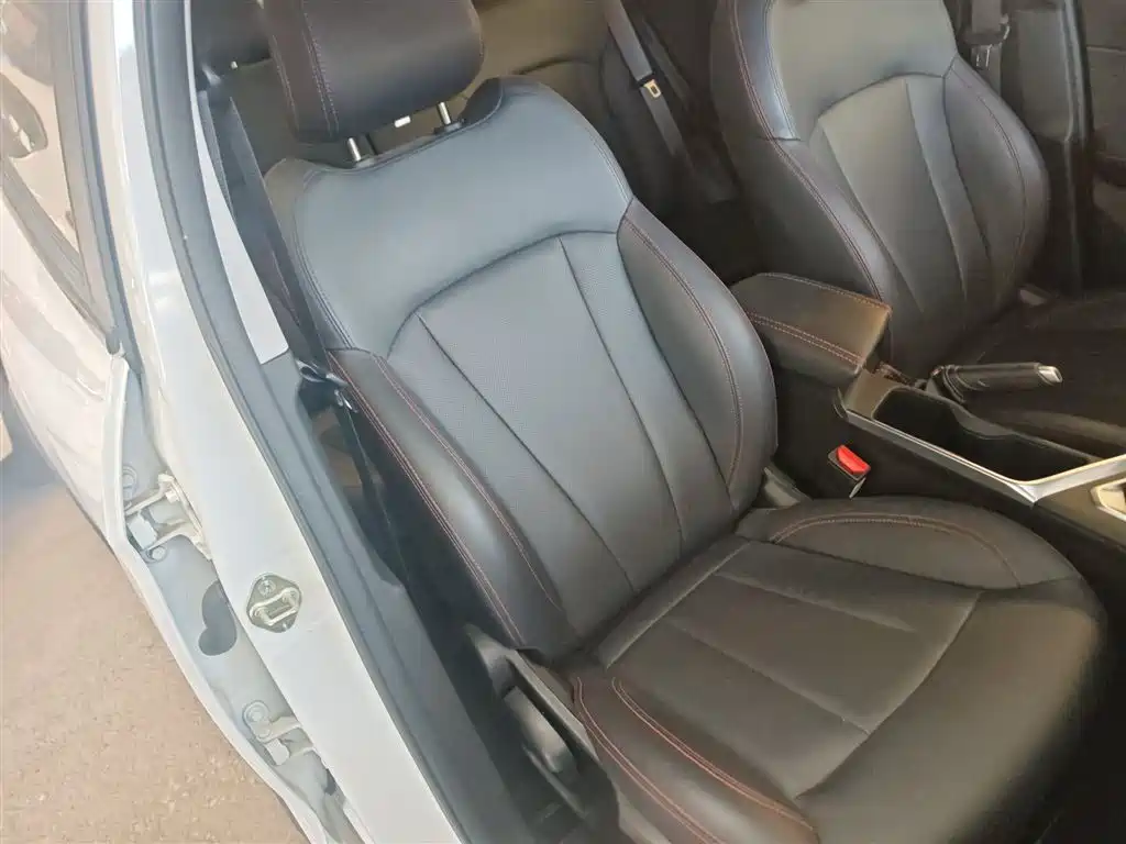Photo 20 - Geely Vision X3