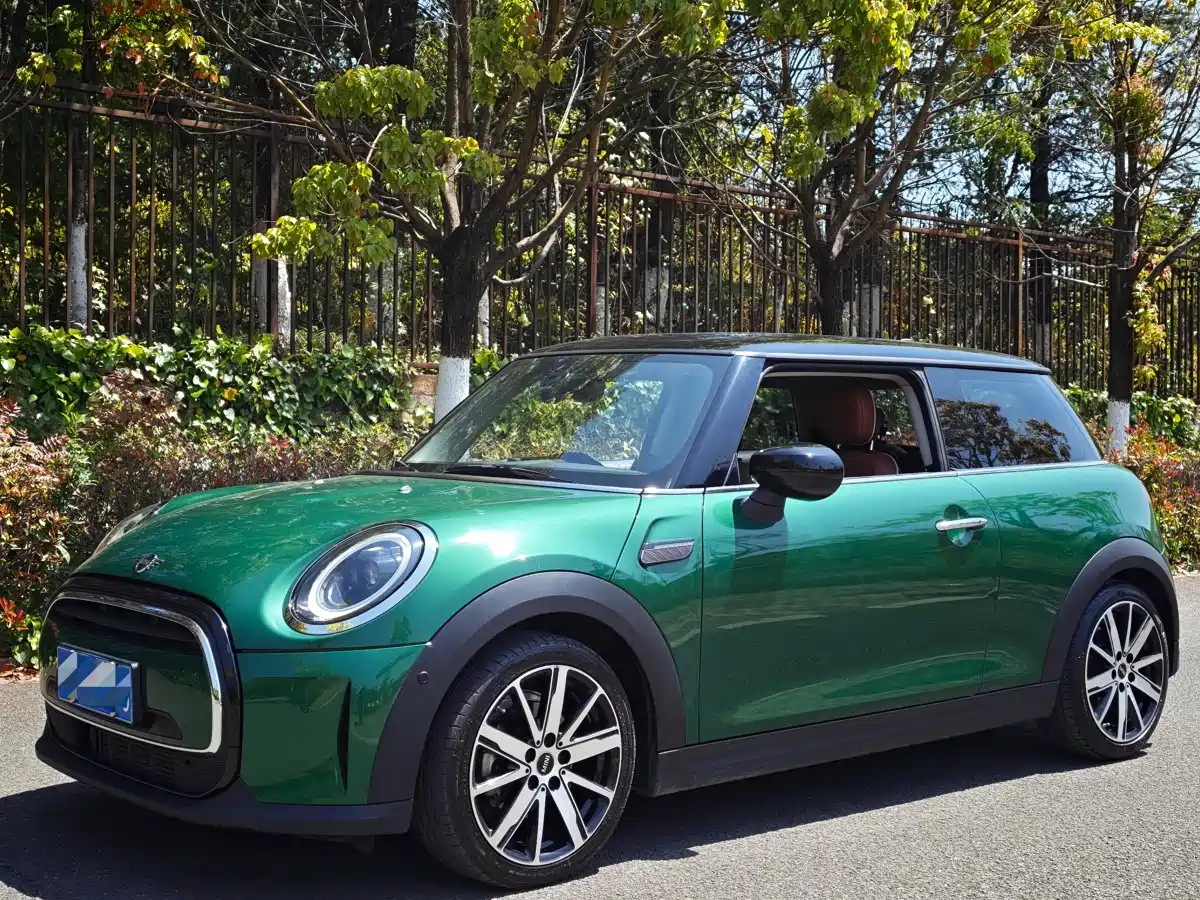 MINI MINI 2022 Facelift 1.5T COOPER Artist