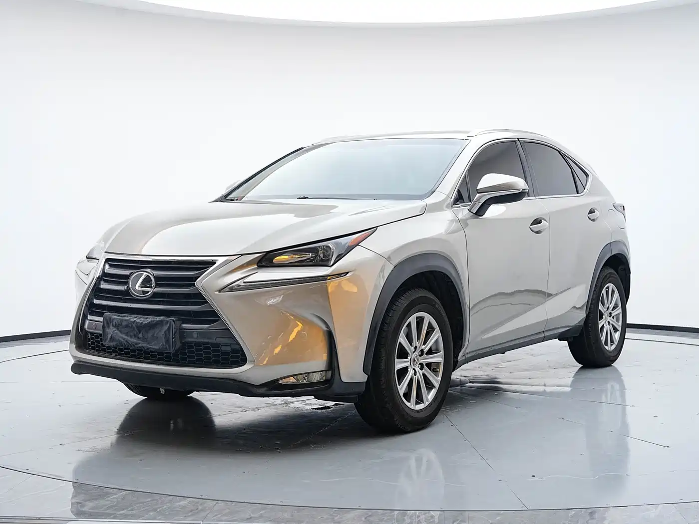 Фото 1 - Lexus NX