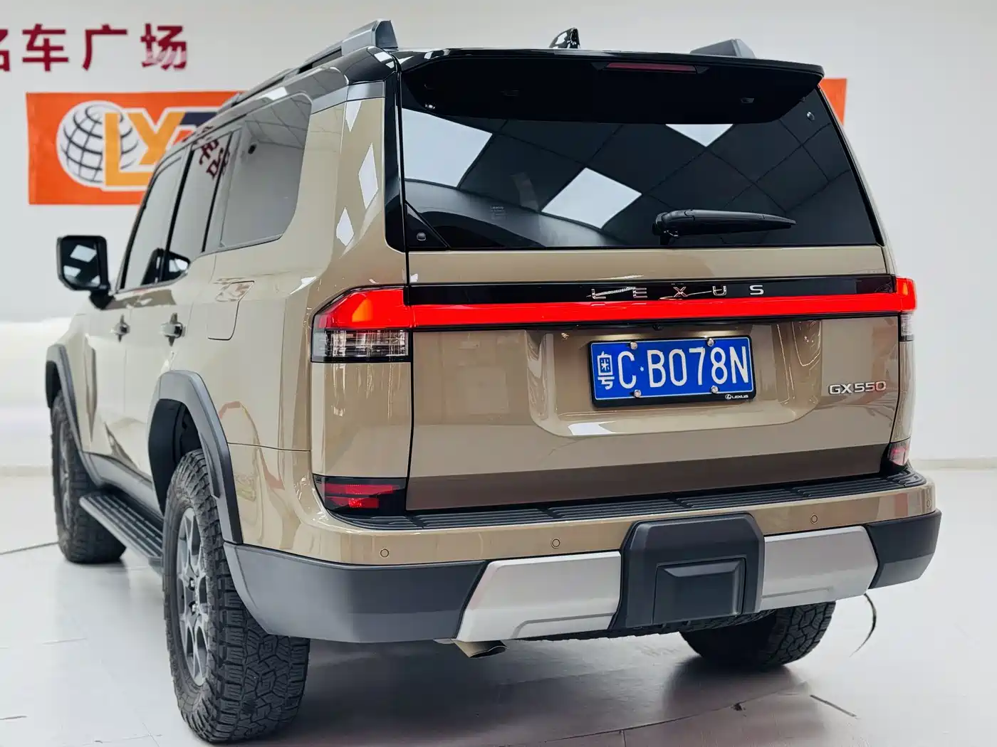 Lexus GX 2024 OVERTRAIL Summit Edition фото 11