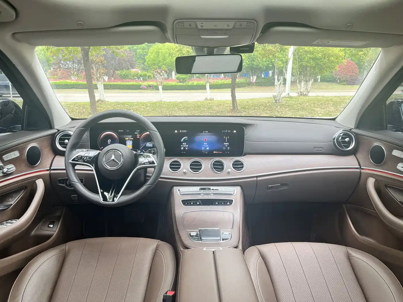 Mercedes-Benz E-Class 2023 E 300 L Fashion фото 8