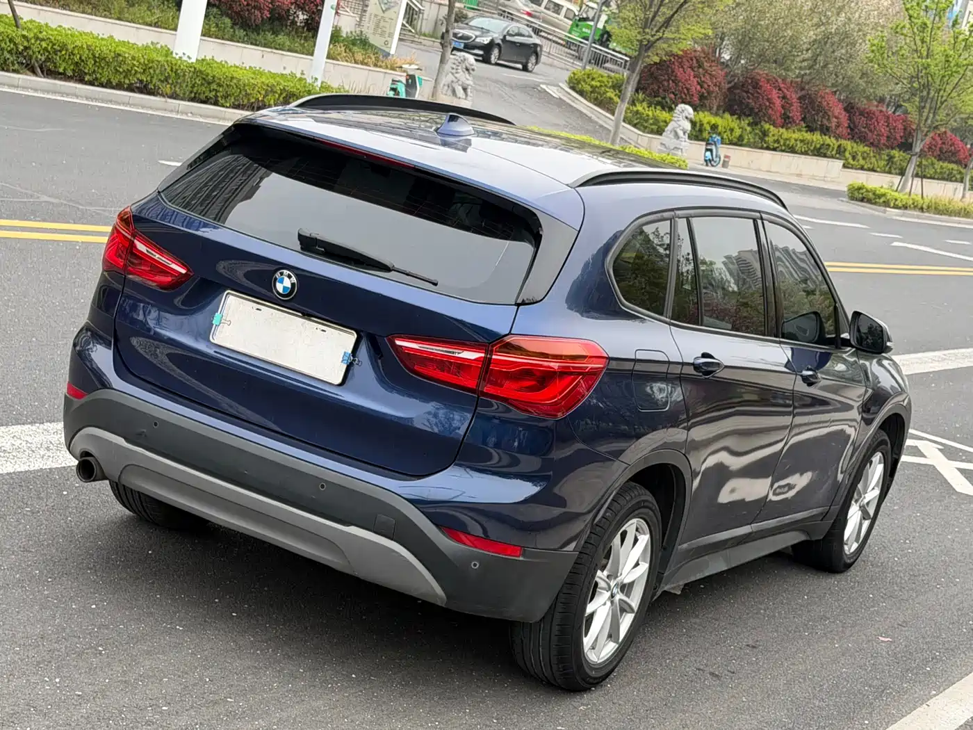BMW X1 2018 sDrive18Li Fashion Model фото 6