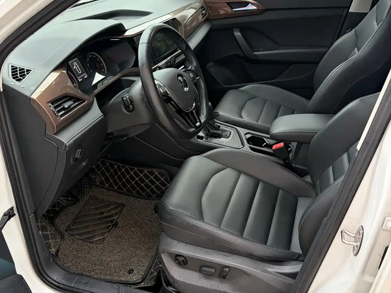 Volkswagen Tharu 2021 Model 280TSI 2WD Luxury Edition фото 4