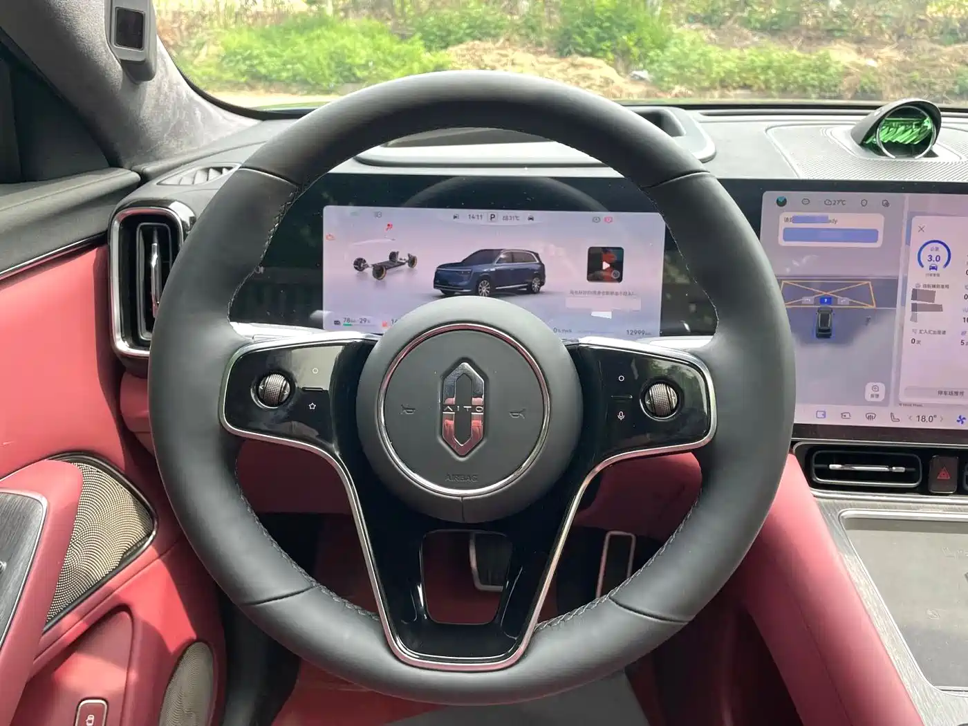 AITO Wenjie AITO M8 2025 Model Extended Range Max+ Edition 53.4kWh 6-Seater фото 5